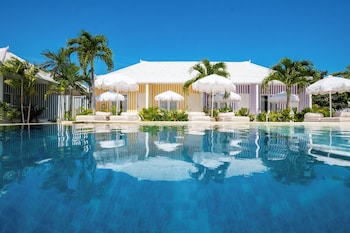 ria uluwatu tropical chic hotel