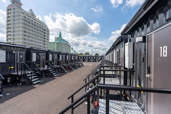 hotel r9 the yard kasama