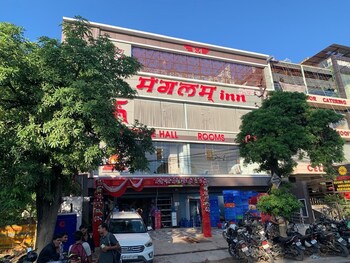 hotel manglam inn near ccs international airport