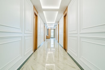 hotel manglam inn near ccs international airport