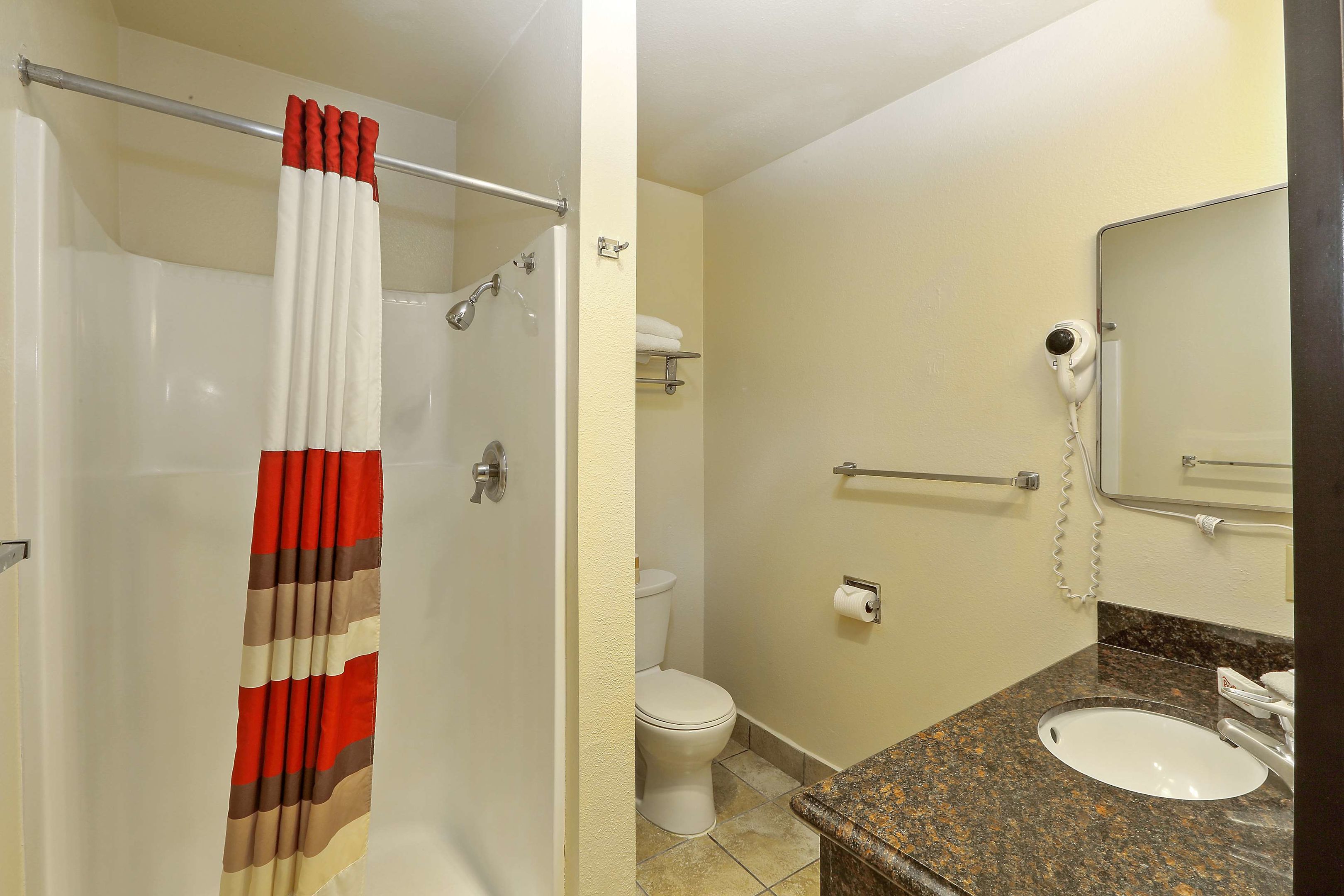 red roof inn and suites monterey