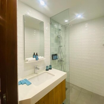 V Boutique Hotel Boracay,,3 star