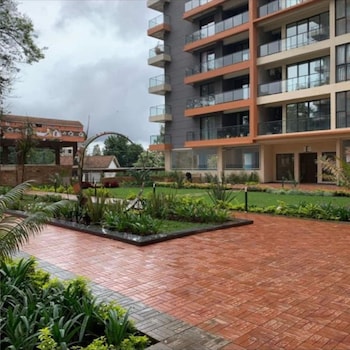 Urban Oasis View Palace Apartments-3 Bed,,4 star