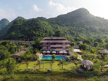 tam coc oasis resort and spa