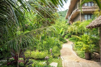 tam coc oasis resort and spa