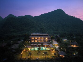 tam coc oasis resort and spa