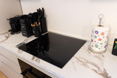 modern 2br 2ba metro access 12min duomo