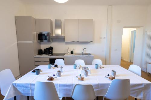 modern 2br 2ba metro access 12min duomo