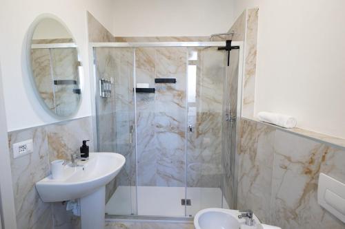 modern 2br 2ba metro access 12min duomo
