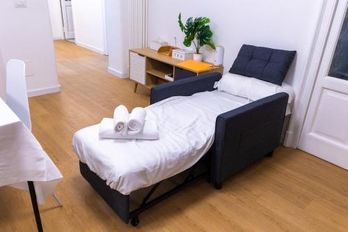modern 2br 2ba metro access 12min duomo