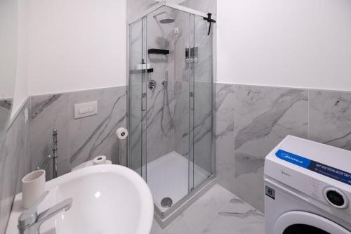 modern 2br 2ba metro access 12min duomo
