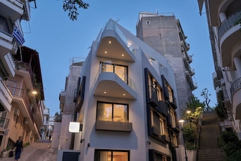 Grea Iras Apartments,,4 star
