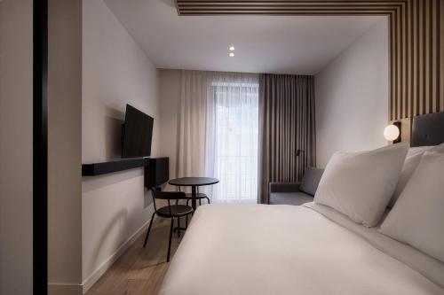 grea iras apartments