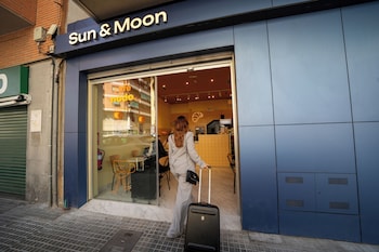 sun and moon aparthotel