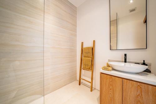elements b2 villa bingin