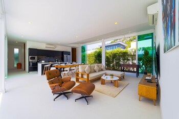 modern 4 bed private pool villa kh b6