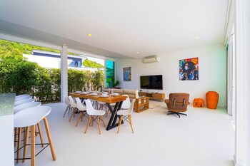 modern 4 bed private pool villa kh b6