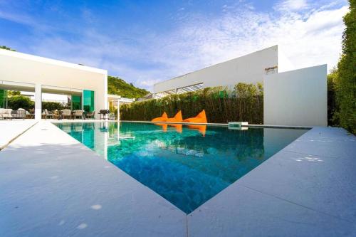 modern 4 bed private pool villa kh b6