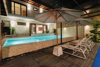 hazel villa jimbaran