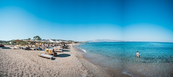 Soros Beach,Antiparos>>Agios Georgios,3 star