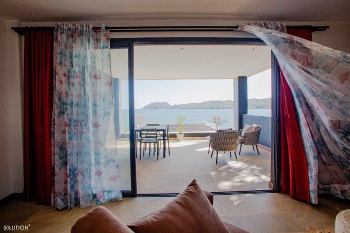 amako beach house