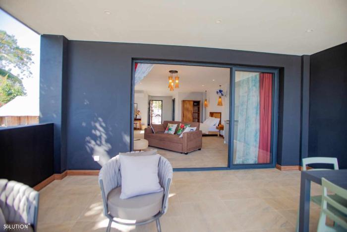 amako beach house