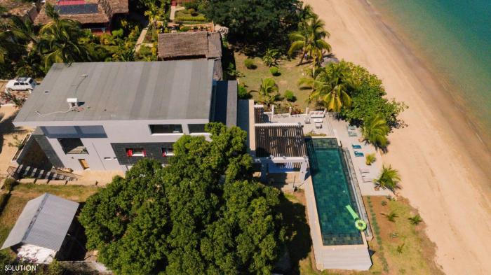 amako beach house