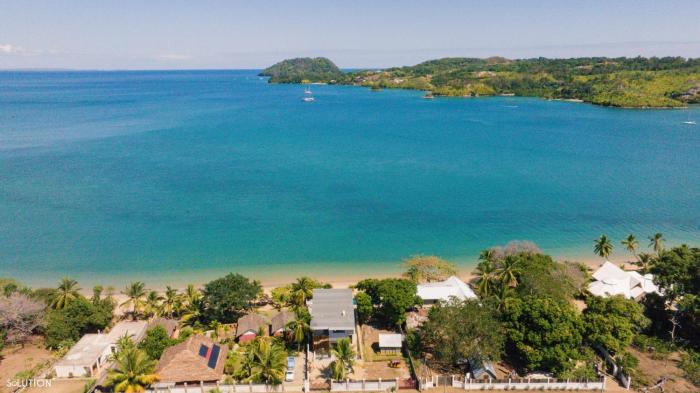amako beach house
