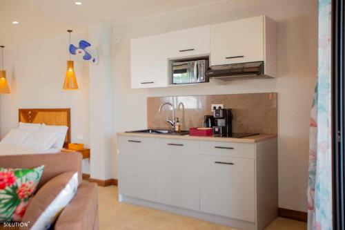 amako beach house
