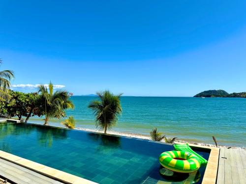 amako beach house