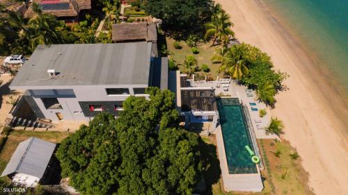 amako beach house