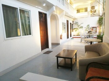 deparis beach resort