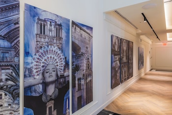 The Avenue Luxury Residences Coral Gables,,3 star