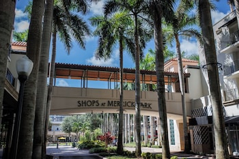 the avenue luxury residences coral gables