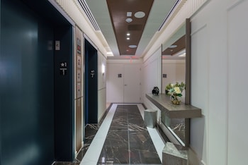 the avenue luxury residences coral gables