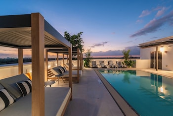 the avenue luxury residences coral gables
