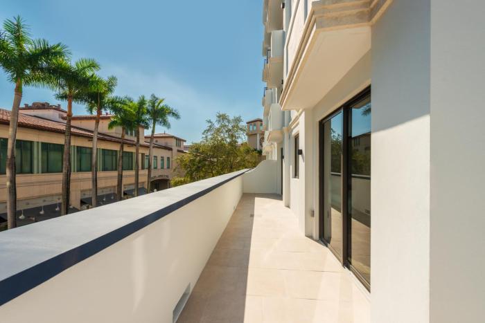 the avenue luxury residences coral gables