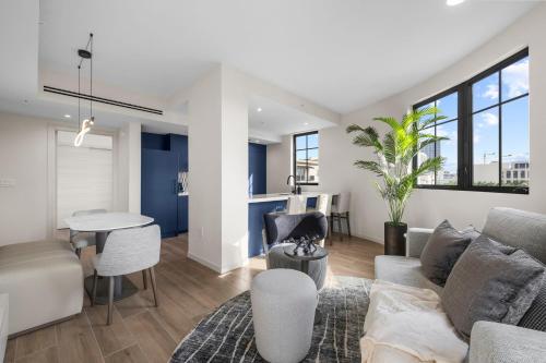 the avenue luxury residences coral gables
