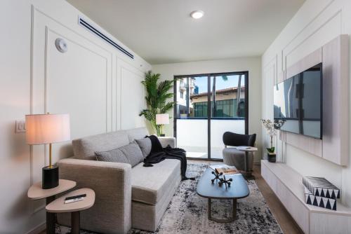 the avenue luxury residences coral gables