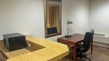 studio 6 victorville green tree blvd