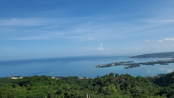 Bayview Luxury Retreats,,3 star
