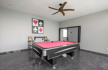 villa mj modern 4br with pool and rooftop