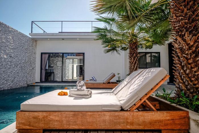 villa mj modern 4br with pool and rooftop