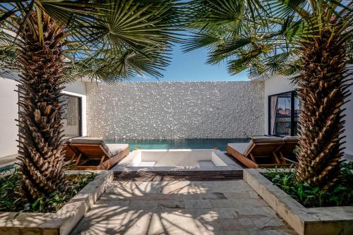 villa mj modern 4br with pool and rooftop