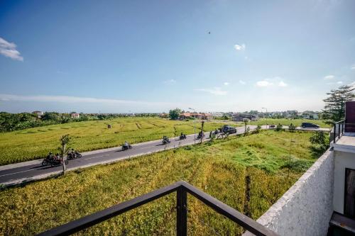 villa mj modern 4br with pool and rooftop