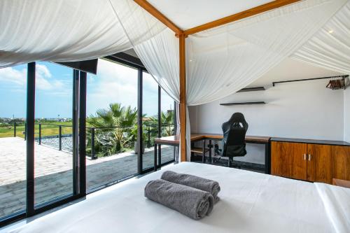 villa mj modern 4br with pool and rooftop