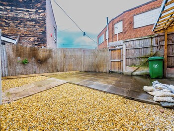 ensuite1 woodhouse private bath 2kitchen