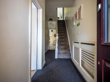 ensuite1 woodhouse private bath 2kitchen