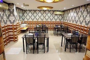 tanha park hotel