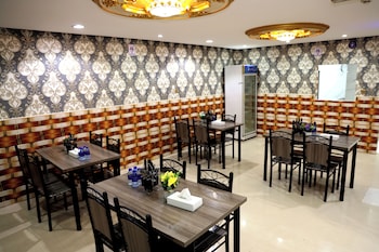 tanha park hotel